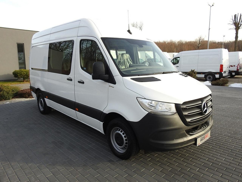 Mercedes-Benz SPRINTER 314 FURGON BRYGADÓWKA 6 MIEJSC TEMPOMAT KLIMATYZACJA - Minibus, Putnički kombi: slika 4 Mercedes-Benz SPRINTER 314 FURGON BRYGADÓWKA 6 MIEJSC TEMPOMAT KLIMATYZACJA - Minibus, Putnički kombi: slika 4