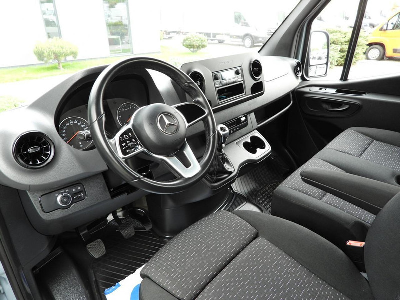 Mercedes-Benz SPRINTER 315 SKRZYNIA 8 PALET TEMPOMAT KLIMATYZACJA  150KM [ 199 - Dostavno vozilo s ravnom platformom: slika 2 Mercedes-Benz SPRINTER 315 SKRZYNIA 8 PALET TEMPOMAT KLIMATYZACJA  150KM [ 199 - Dostavno vozilo s ravnom platformom: slika 2