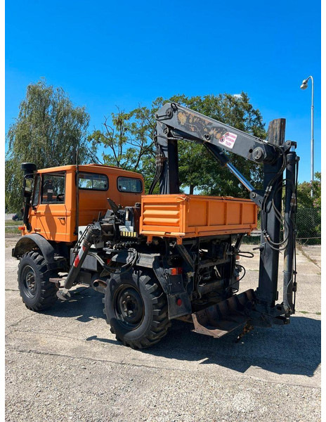Mercedes-Benz UNIMOG - Istovarivač, Kamion sa dizalicom: slika 4 Mercedes-Benz UNIMOG - Istovarivač, Kamion sa dizalicom: slika 4