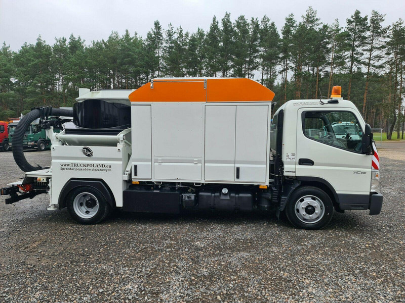 Mitsubishi CANTER Szippantóskocsi - Vakuumska cisterna: slika 4 Mitsubishi CANTER Szippantóskocsi - Vakuumska cisterna: slika 4
