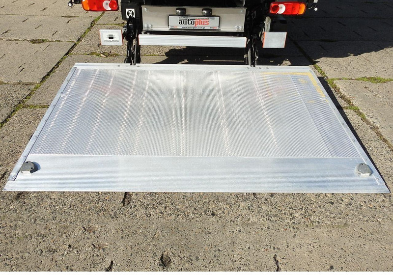 Kamion sa zatvorenim sandukom Opel MOVANO PLANDEKA WINDA 9 PALET WEBASTO KLIMATYZACJA TEMPOMAT NAWI: slika 13 Kamion sa zatvorenim sandukom Opel MOVANO PLANDEKA WINDA 9 PALET WEBASTO KLIMATYZACJA TEMPOMAT NAWI: slika 13