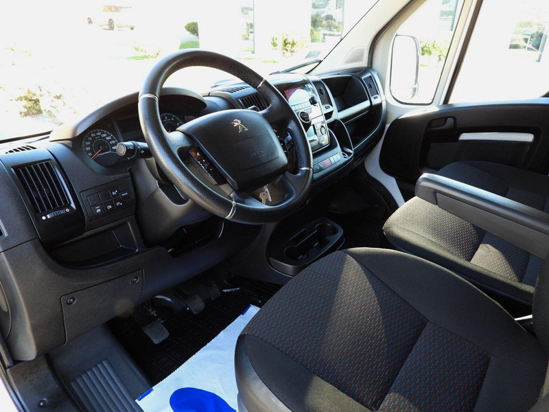Peugeot BOXER PLANDEKA - Dostavno vozilo sa ceradom: slika 2 Peugeot BOXER PLANDEKA - Dostavno vozilo sa ceradom: slika 2