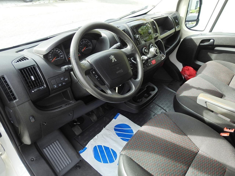 Peugeot BOXER SKRZYNIA PODWÓJNA KABINA DOKA 7 MIEJSC KLIMATYZACJA  140KM - Dostavno vozilo sa ceradom, Dostavno vozilo sa duplom kabinom: slika 2 Peugeot BOXER SKRZYNIA PODWÓJNA KABINA DOKA 7 MIEJSC KLIMATYZACJA  140KM - Dostavno vozilo sa ceradom, Dostavno vozilo sa duplom kabinom: slika 2