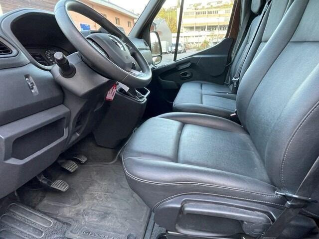 Novu Dostavno vozilo s ravnom platformom Renault Master 150 dci - plató + rámpa: slika 11