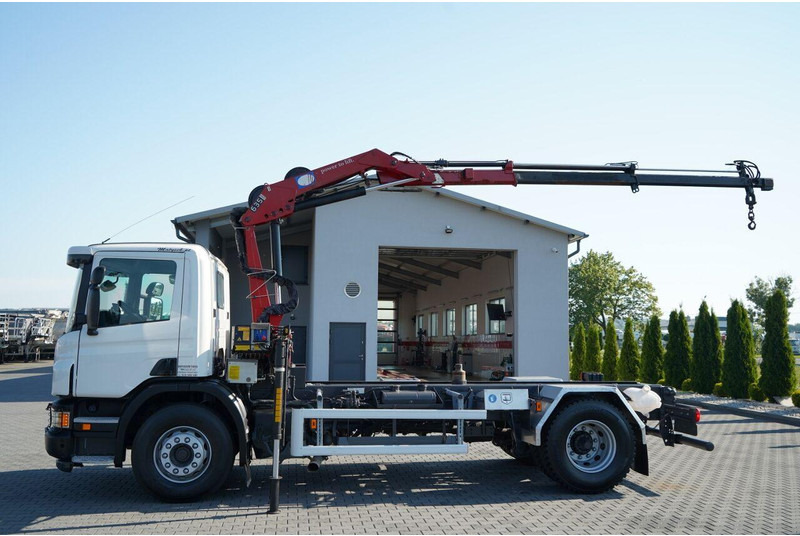 Scania P 280 / 4X2 / SIŁOWNIK DO WYWROTU / + HDS HMF 635 / UDŹWIG 1 500 - Istovarivač: slika 2 Scania P 280 / 4X2 / SIŁOWNIK DO WYWROTU / + HDS HMF 635 / UDŹWIG 1 500 - Istovarivač: slika 2