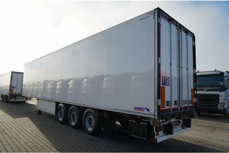 Schmitz Cargobull CHŁODNIA / THERMO KING SLX 300 / HAKÓWKA / OŚ PODNOSZONA / KOSZ - Poluprikolica hladnjače: slika 3 Schmitz Cargobull CHŁODNIA / THERMO KING SLX 300 / HAKÓWKA / OŚ PODNOSZONA / KOSZ - Poluprikolica hladnjače: slika 3