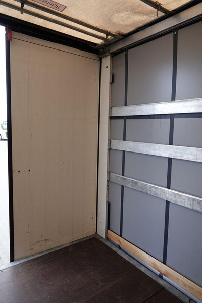 Poluprikolica sa ceradom Schmitz Cargobull FIRANKA / STANDARD /  OŚ PODNOSZONA / KOSZ NA PALETY: slika 20