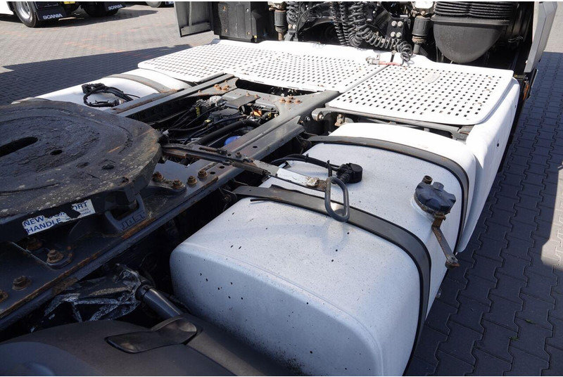 Tegljač DAF XF 460 / MANUAL / STANDARD / SUPER SPACE CAB / EURO 6: slika 16