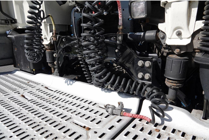 Tegljač DAF XF 460 / MANUAL / STANDARD / SUPER SPACE CAB / EURO 6: slika 18