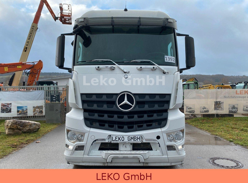 Mercedes-Benz Arocs 4x4 Euro 6 Kipphydraulik - Tegljač: slika 2 Mercedes-Benz Arocs 4x4 Euro 6 Kipphydraulik - Tegljač: slika 2