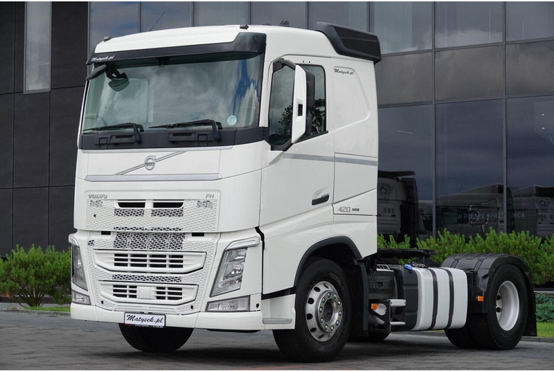 Volvo FH 420 / 13 L / PEŁNY ADR / 2017 ROK / NISKA KABINA / SPROWADZON - Tegljač: slika 5 Volvo FH 420 / 13 L / PEŁNY ADR / 2017 ROK / NISKA KABINA / SPROWADZON - Tegljač: slika 5