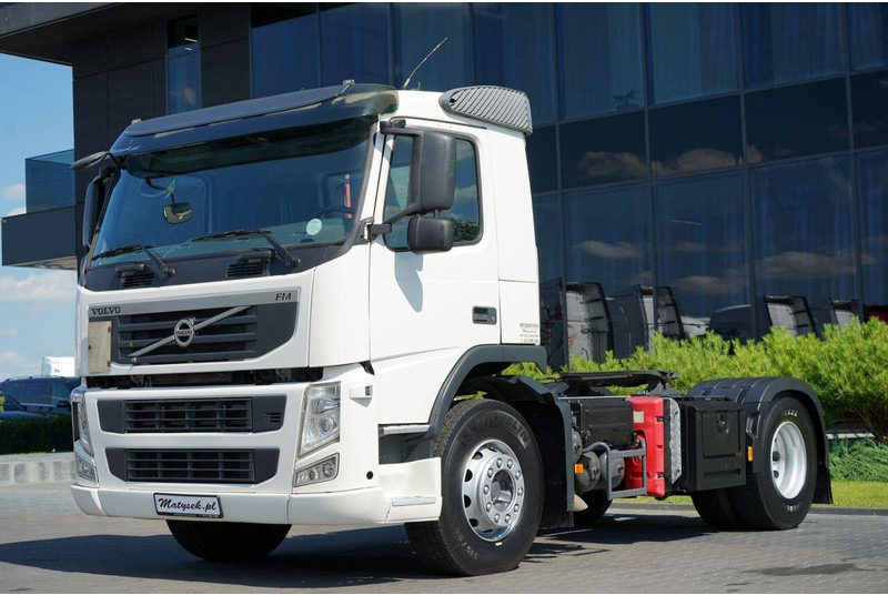 Volvo FM 380 / PEŁNY ADR / NISKA KABINA / DZIENNA KABINA / SPROWADZONY - Tegljač: slika 4 Volvo FM 380 / PEŁNY ADR / NISKA KABINA / DZIENNA KABINA / SPROWADZONY - Tegljač: slika 4