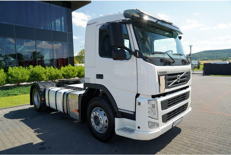 Volvo FM 380 / PEŁNY ADR / NISKA KABINA / DZIENNA KABINA / SPROWADZONY - Tegljač: slika 2 Volvo FM 380 / PEŁNY ADR / NISKA KABINA / DZIENNA KABINA / SPROWADZONY - Tegljač: slika 2