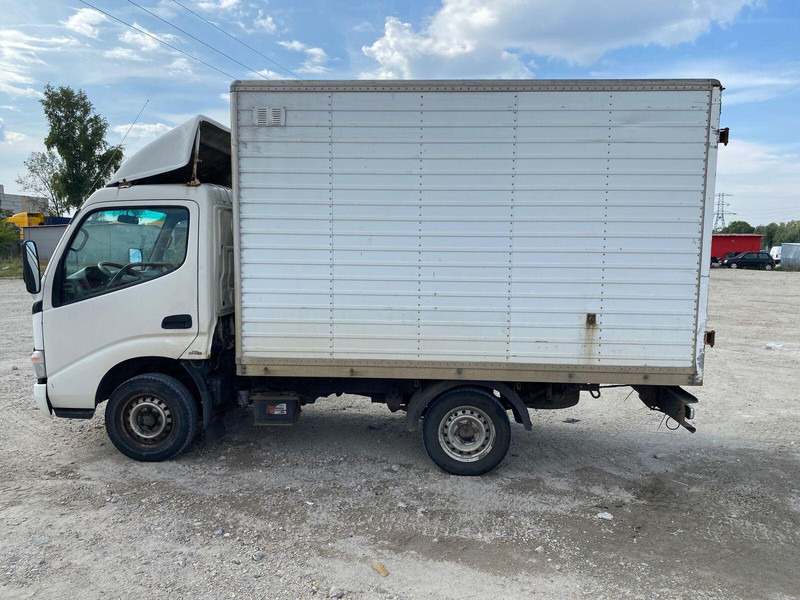 Toyota Dyna 100 3,0 D - Koffer - Dostavno vozilo sa zatvorenim sandukom: slika 5 Toyota Dyna 100 3,0 D - Koffer - Dostavno vozilo sa zatvorenim sandukom: slika 5