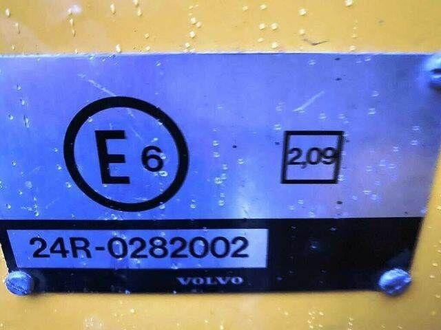 Volvo F 6 RAIL ROAD Platform Schienen TWO WAY - Vazdušna platforma montirana na kamion: slika 2 Volvo F 6 RAIL ROAD Platform Schienen TWO WAY - Vazdušna platforma montirana na kamion: slika 2