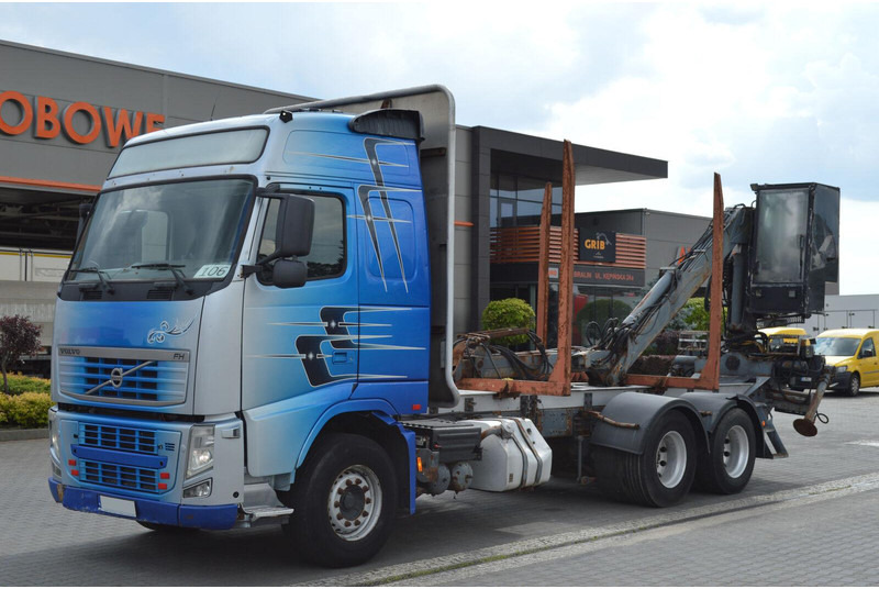Volvo FH 13 520 FOR TRANSPORTING WOOD - Šticar, Kamion sa dizalicom: slika 1 Volvo FH 13 520 FOR TRANSPORTING WOOD - Šticar, Kamion sa dizalicom: slika 1