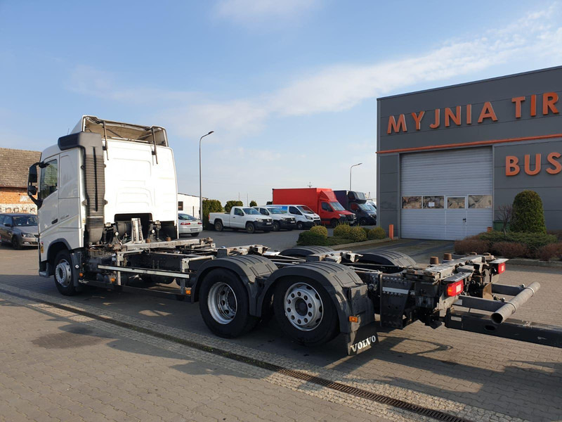 Volvo FH 460 EURO 6 BDF SWAP CHASSIS + TRAILER FLIEGL TWP180 - Kamion sa golom šasijom i zatvorenom kabinom: slika 3 Volvo FH 460 EURO 6 BDF SWAP CHASSIS + TRAILER FLIEGL TWP180 - Kamion sa golom šasijom i zatvorenom kabinom: slika 3