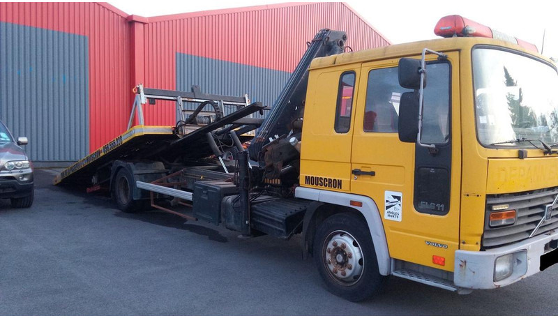 Volvo FL611 Car transporter + crane Hiab 071 - Kamion za prevoz automobila: slika 2 Volvo FL611 Car transporter + crane Hiab 071 - Kamion za prevoz automobila: slika 2