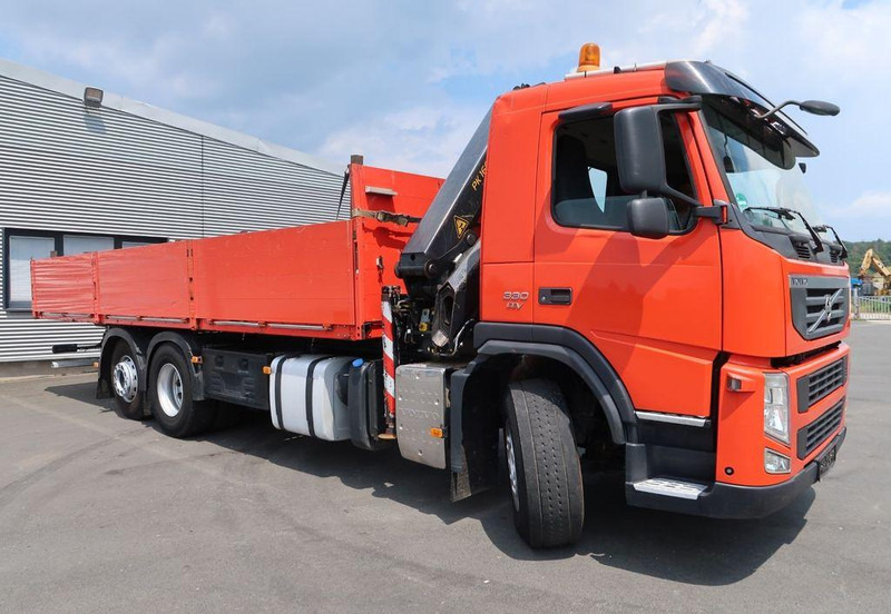 Volvo FM 330 6x2 - Kamion sa tovarnim sandukom, Kamion sa dizalicom: slika 1 Volvo FM 330 6x2 - Kamion sa tovarnim sandukom, Kamion sa dizalicom: slika 1