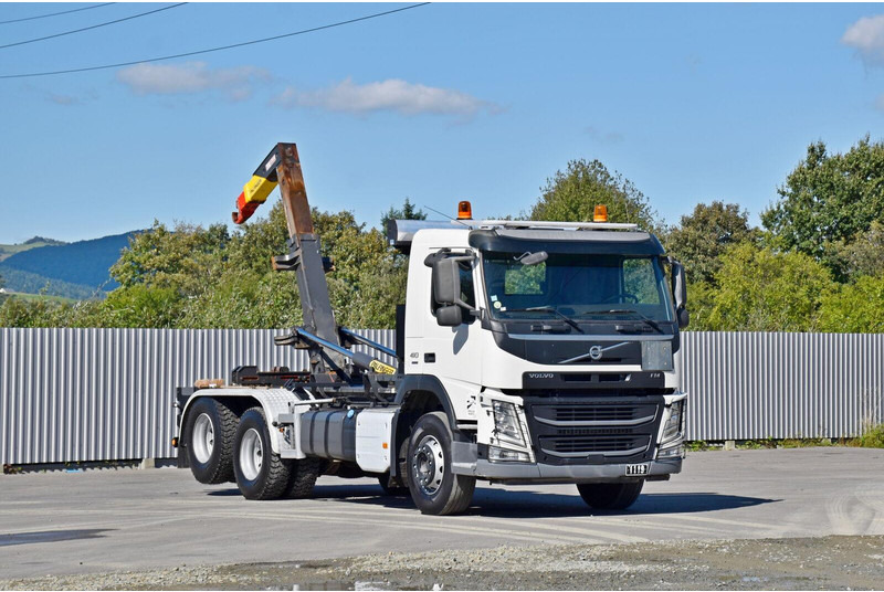 Volvo FM 410 * Abrollkipper * TOPZUSTAND / 6x4 - Kamion sa hidrauličnom kukom: slika 1 Volvo FM 410 * Abrollkipper * TOPZUSTAND / 6x4 - Kamion sa hidrauličnom kukom: slika 1