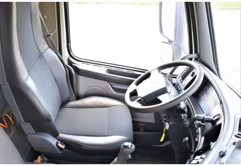 Istovarivač, Kamion sa dizalicom Volvo FM 440: slika 12