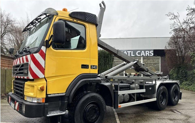 Volvo FM12 6x6 Hook lift - Kamion sa hidrauličnom kukom: slika 3 Volvo FM12 6x6 Hook lift - Kamion sa hidrauličnom kukom: slika 3