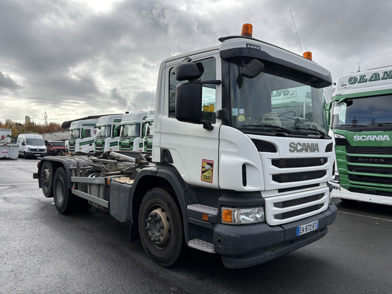 SCANIA P 410 LB6x2MSA - Kamion sa golom šasijom i zatvorenom kabinom: slika 2 SCANIA P 410 LB6x2MSA - Kamion sa golom šasijom i zatvorenom kabinom: slika 2