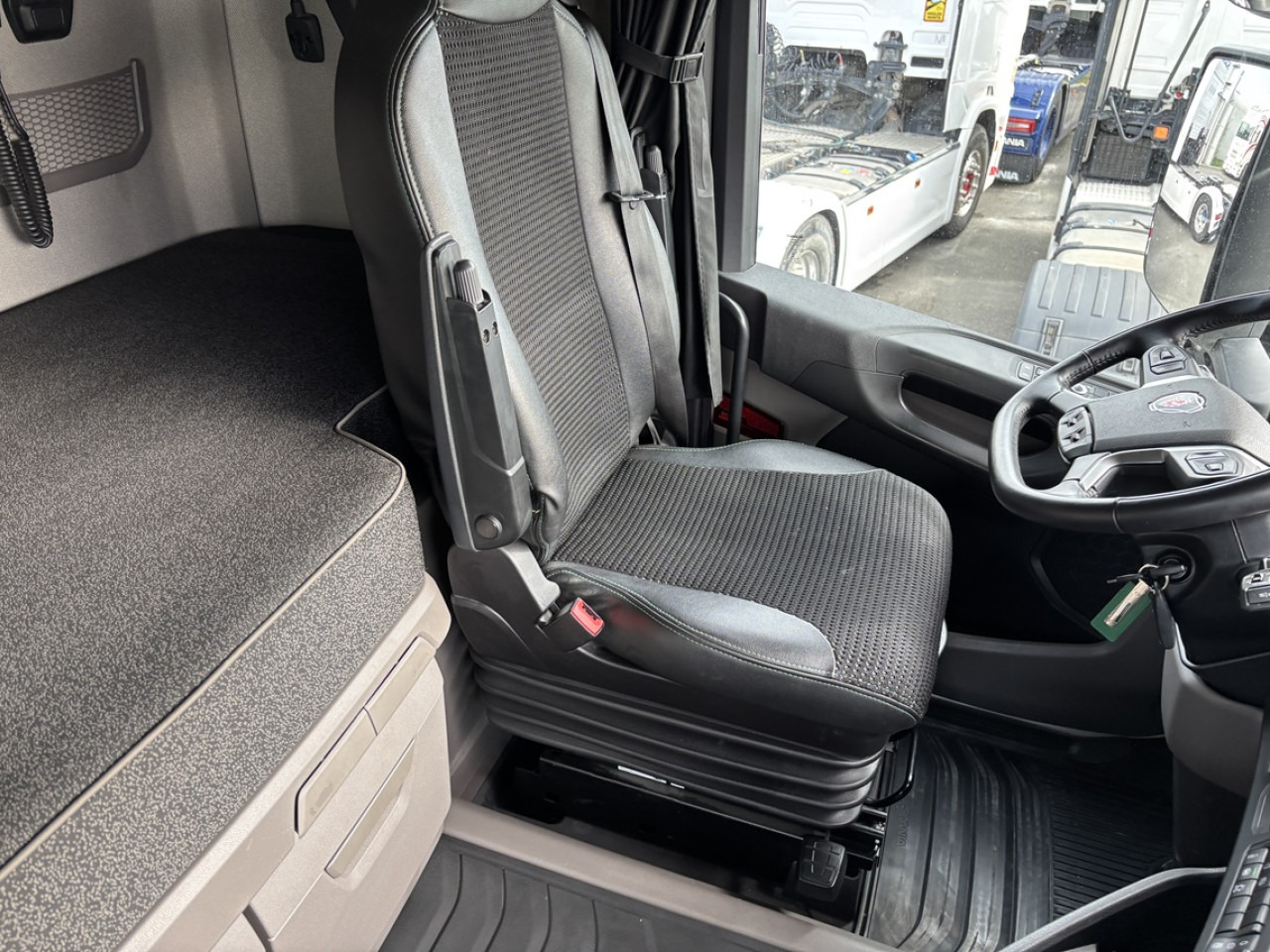 SCANIA R 530 A4x2NB - Tegljač: slika 2 SCANIA R 530 A4x2NB - Tegljač: slika 2