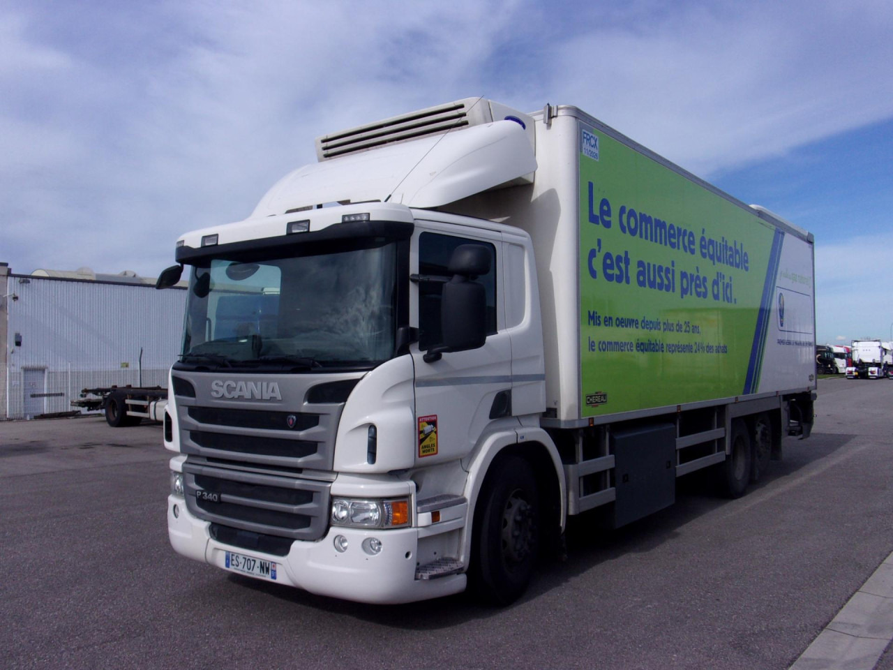 SCANIA P 340 LB6x2*4MNB - Kamion sa golom šasijom i zatvorenom kabinom: slika 1 SCANIA P 340 LB6x2*4MNB - Kamion sa golom šasijom i zatvorenom kabinom: slika 1