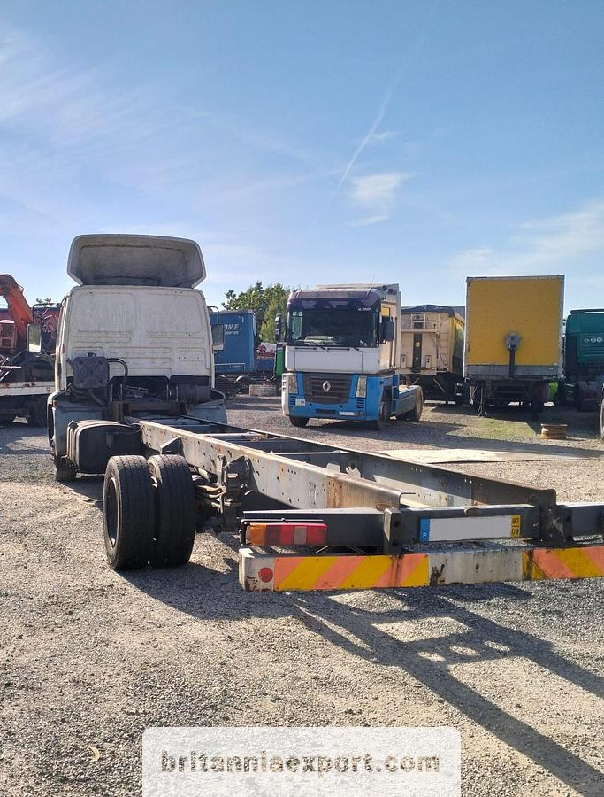 DAF 55 180 TI | 15 Ton | Euro 2 | ZF Manual | On springs | - Kamion sa golom šasijom i zatvorenom kabinom: slika 3 DAF 55 180 TI | 15 Ton | Euro 2 | ZF Manual | On springs | - Kamion sa golom šasijom i zatvorenom kabinom: slika 3