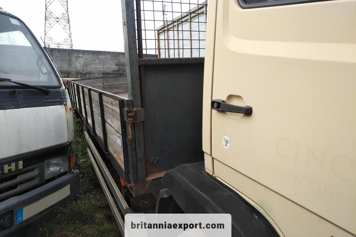 MERCEDES-BENZ 1314 | OM366 6 Cylinder | 4x2 6 Tyres | 13 Ton | On Springs - Kamion sa tovarnim sandukom: slika 4 MERCEDES-BENZ 1314 | OM366 6 Cylinder | 4x2 6 Tyres | 13 Ton | On Springs - Kamion sa tovarnim sandukom: slika 4