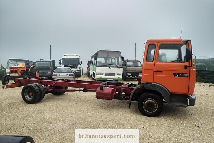 RENAULT Midliner S120 Turbo 7.7 Ton Chassis Cab Truck | ZF Manual | - Kamion sa golom šasijom i zatvorenom kabinom: slika 4 RENAULT Midliner S120 Turbo 7.7 Ton Chassis Cab Truck | ZF Manual | - Kamion sa golom šasijom i zatvorenom kabinom: slika 4