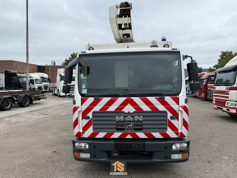 MAN TGL 12.210 EURO 5 - MANUAL - VERSALIFT VST-237-NF HEIGHT 14 M - BELGIUM TRUCK - TOP! - Kamion, Kamion sa dizalicom: slika 5 MAN TGL 12.210 EURO 5 - MANUAL - VERSALIFT VST-237-NF HEIGHT 14 M - BELGIUM TRUCK - TOP! - Kamion, Kamion sa dizalicom: slika 5