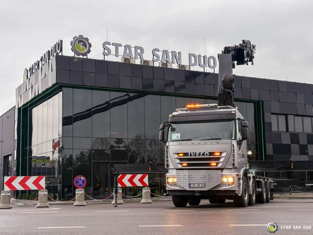 Iveco STRALIS AS320S50Y 8x2 HMF 8520-0K6 FLY JIB Winc - Kamion sa dizalicom: slika 4 Iveco STRALIS AS320S50Y 8x2 HMF 8520-0K6 FLY JIB Winc - Kamion sa dizalicom: slika 4