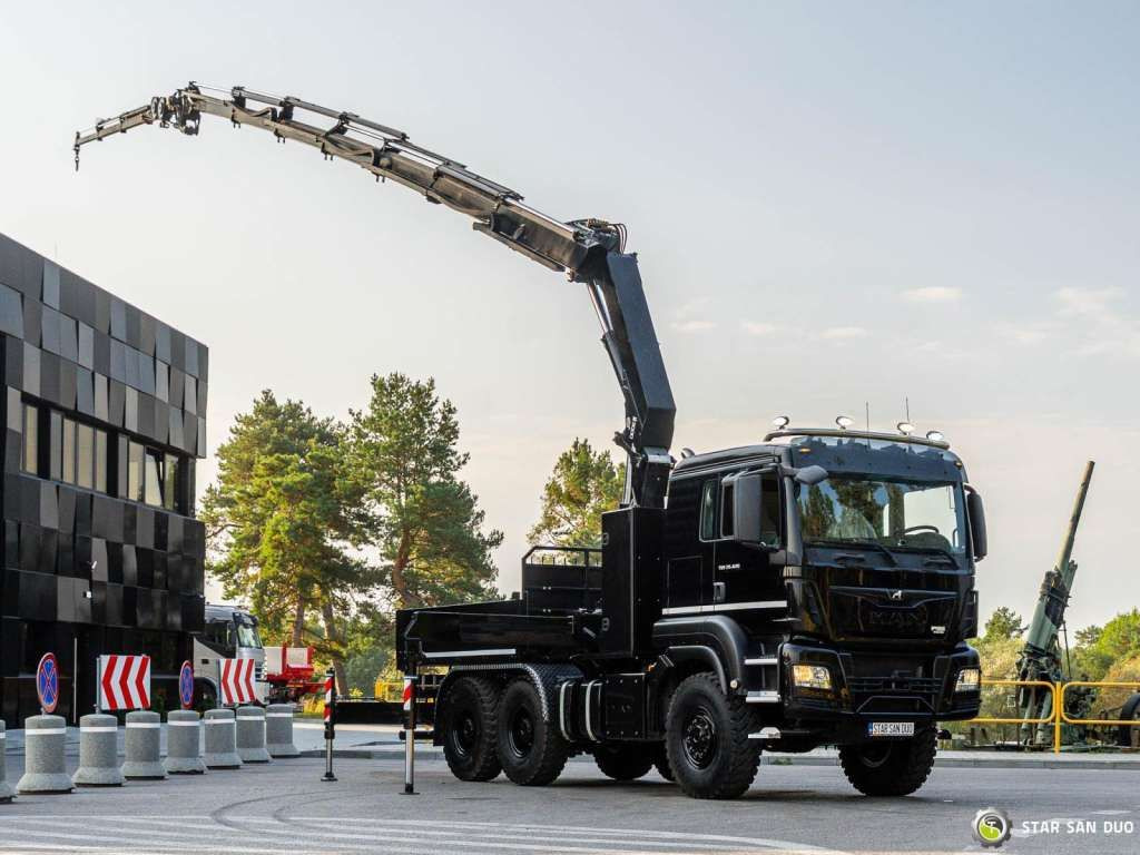 MAN TGS 26.420 6x6 HMF 3000 K6 Fly Jib Crane Basket - Kamion sa dizalicom: slika 2 MAN TGS 26.420 6x6 HMF 3000 K6 Fly Jib Crane Basket - Kamion sa dizalicom: slika 2