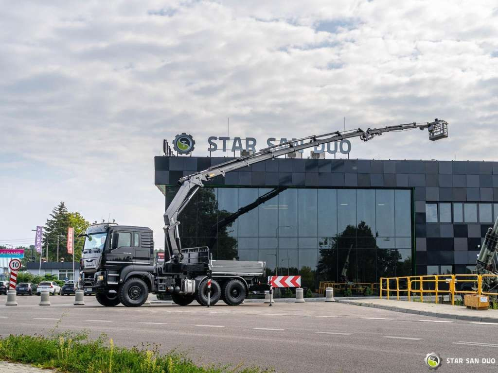 MAN TGS 26.420 6x6 HMF 3000 K6 Fly Jib Crane Basket - Kamion sa dizalicom: slika 3 MAN TGS 26.420 6x6 HMF 3000 K6 Fly Jib Crane Basket - Kamion sa dizalicom: slika 3