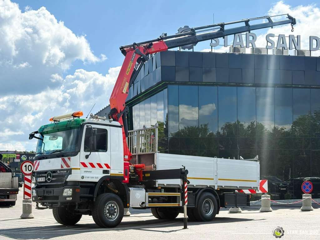 Mercedes-Benz ACTROS 2044A 4x4 Palfinger PK 20002 hds Crane - Kamion sa dizalicom: slika 3 Mercedes-Benz ACTROS 2044A 4x4 Palfinger PK 20002 hds Crane - Kamion sa dizalicom: slika 3