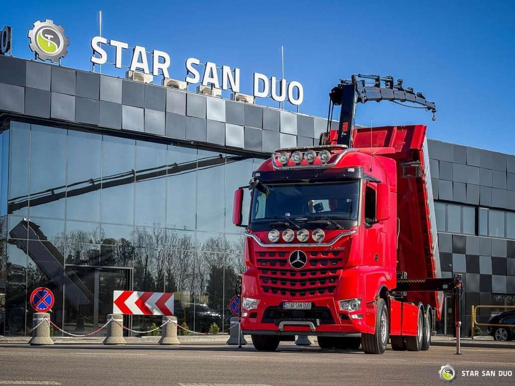 Mercedes-Benz AROCS 3358L 6x4 HIAB 192X-HIPRO E-6 Crane Kippe - Kamion sa dizalicom: slika 4 Mercedes-Benz AROCS 3358L 6x4 HIAB 192X-HIPRO E-6 Crane Kippe - Kamion sa dizalicom: slika 4