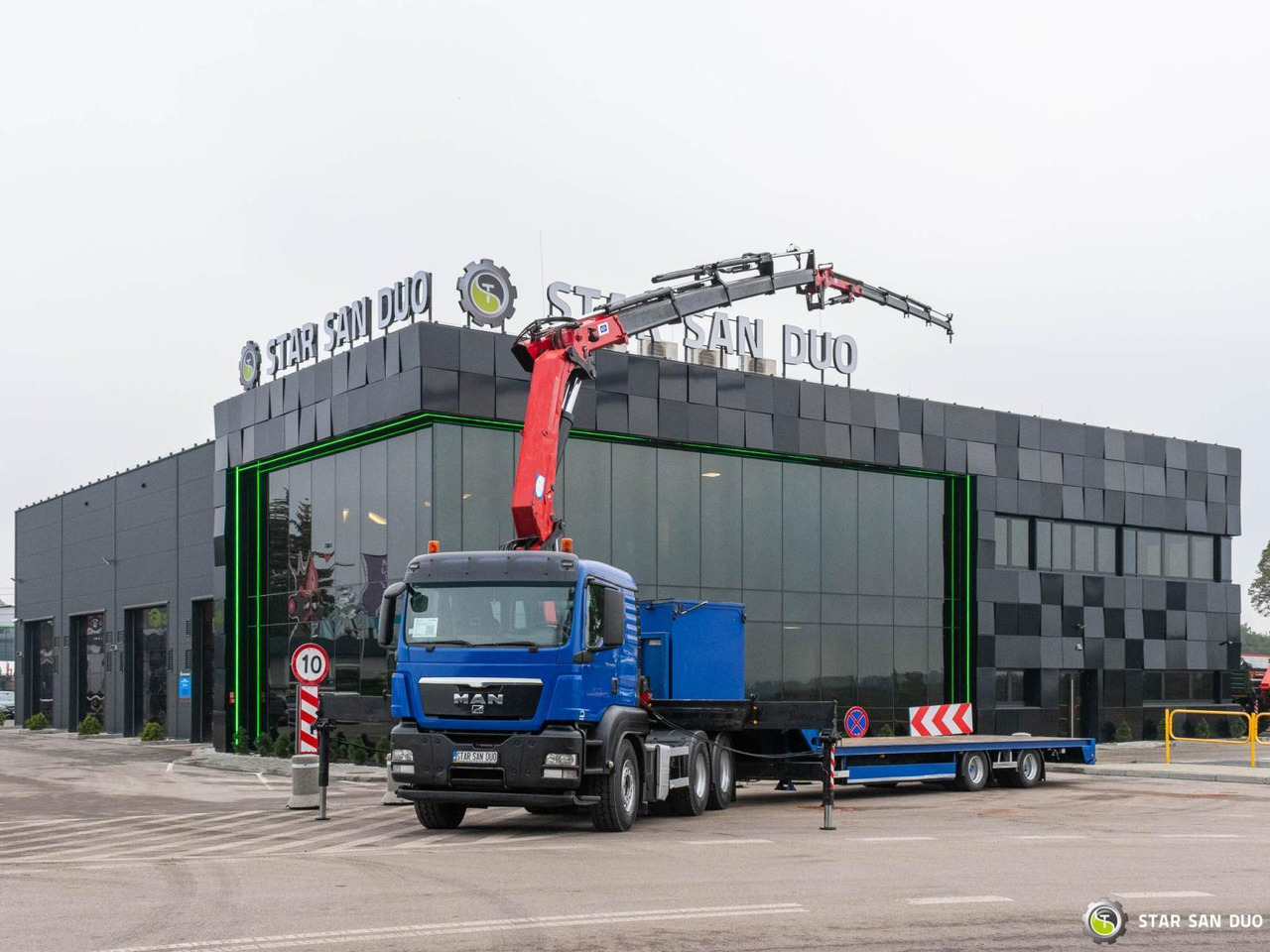 - Kamion sa dizalicom: slika 3 - Kamion sa dizalicom: slika 3