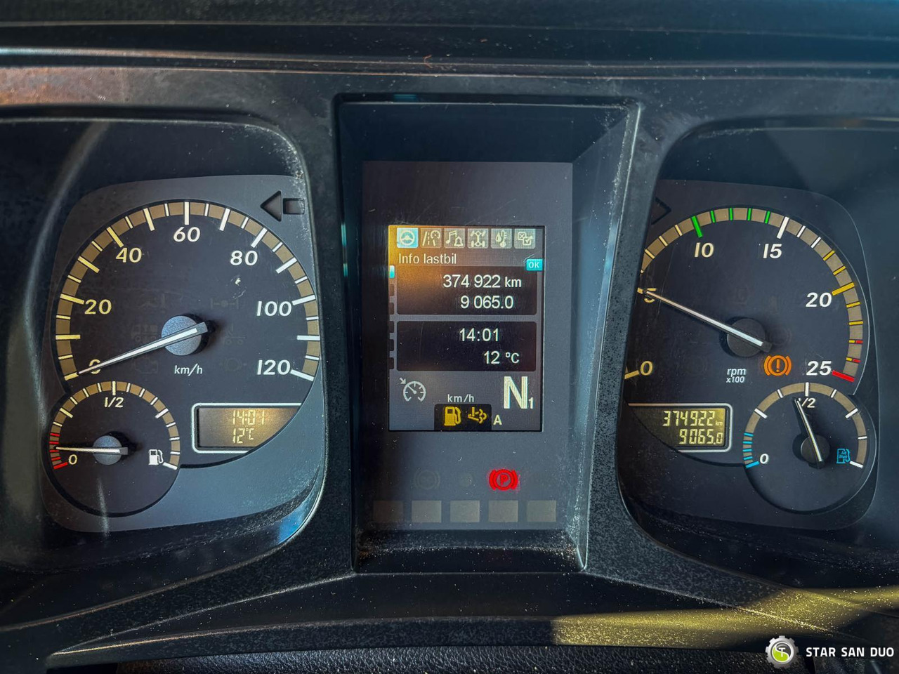 Kamion sa dizalicom : slika 15