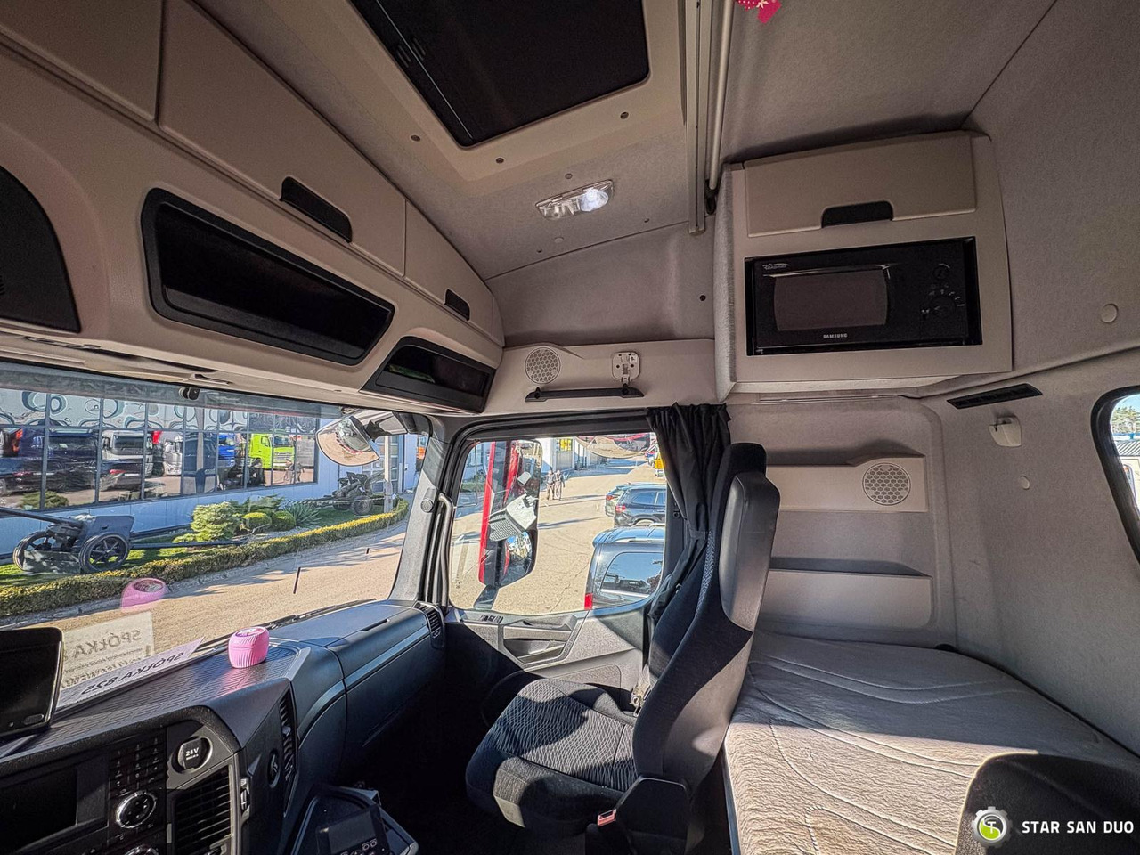 Kamion sa dizalicom : slika 13