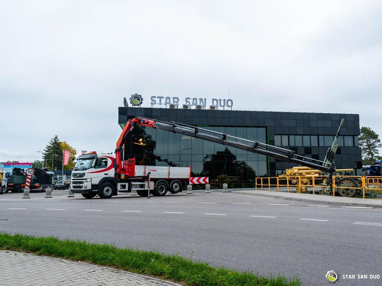 - Kamion sa dizalicom: slika 5 - Kamion sa dizalicom: slika 5