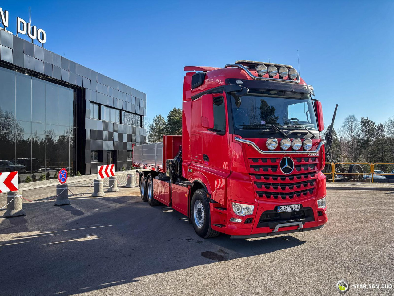 Kamion sa dizalicom : slika 6