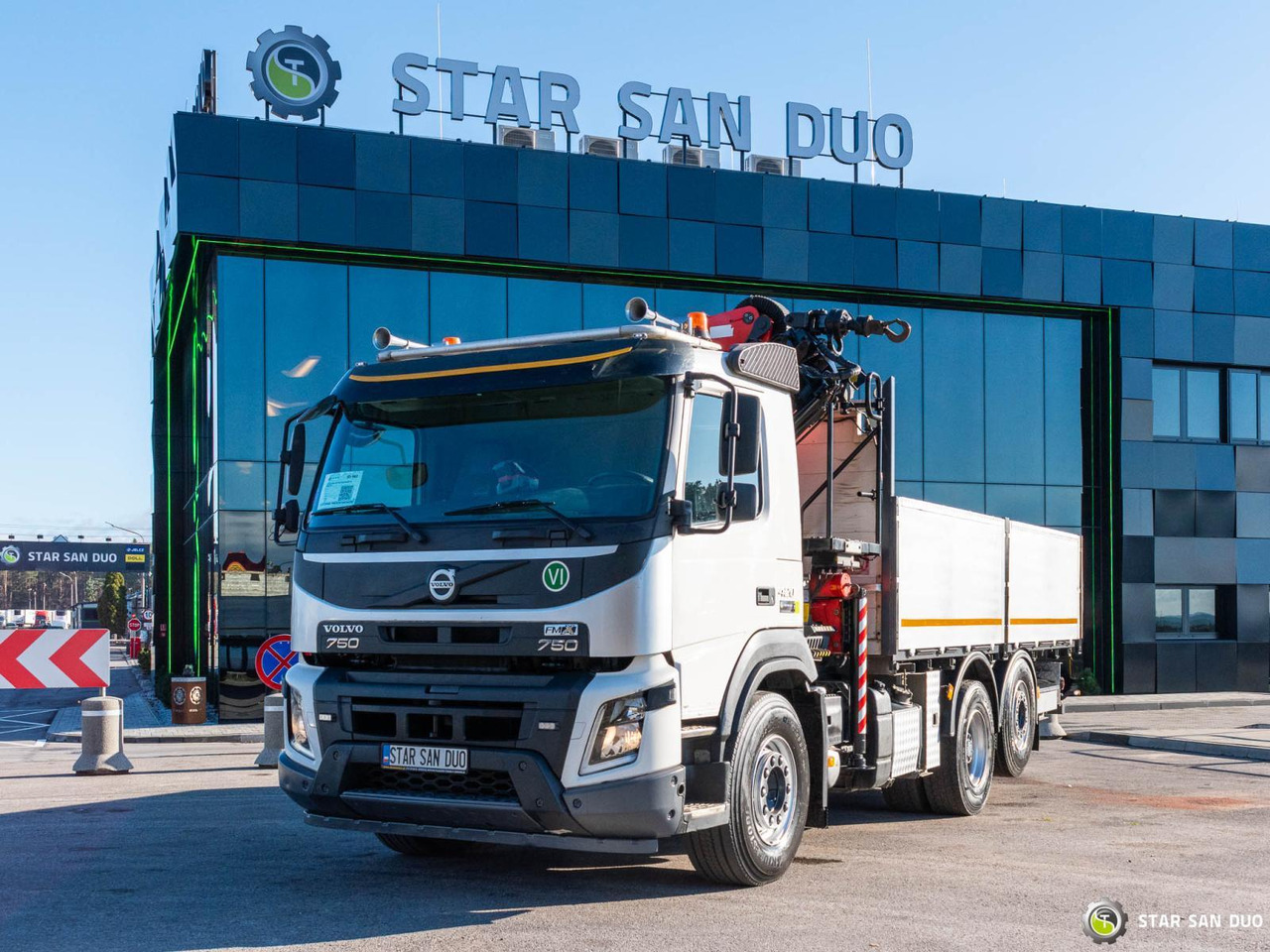 Kamion sa dizalicom : slika 9