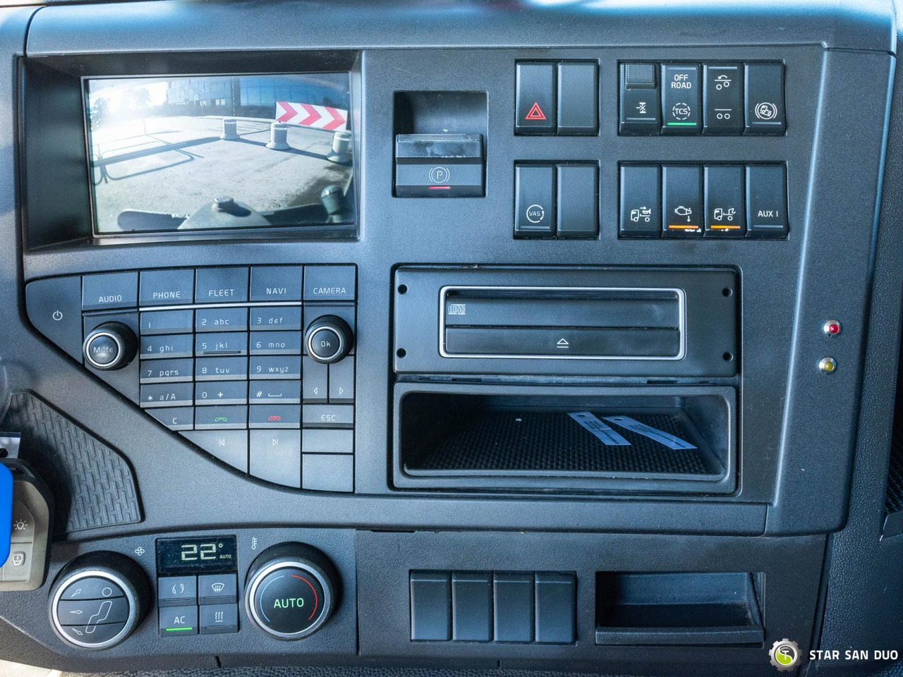 Kamion sa dizalicom : slika 16