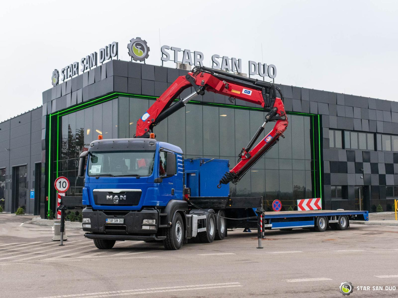 - Kamion sa dizalicom: slika 5 - Kamion sa dizalicom: slika 5