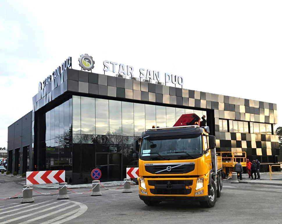Volvo FM 460 4x4x6 H HMF 3220 HYDRODRIVE EURO 5 2014 - Kamion sa dizalicom, Tegljač: slika 2 Volvo FM 460 4x4x6 H HMF 3220 HYDRODRIVE EURO 5 2014 - Kamion sa dizalicom, Tegljač: slika 2