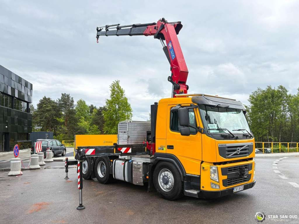 Volvo FM 460 6x4x4 HMF 3220 Crane HDS - Kamion sa dizalicom: slika 2 Volvo FM 460 6x4x4 HMF 3220 Crane HDS - Kamion sa dizalicom: slika 2