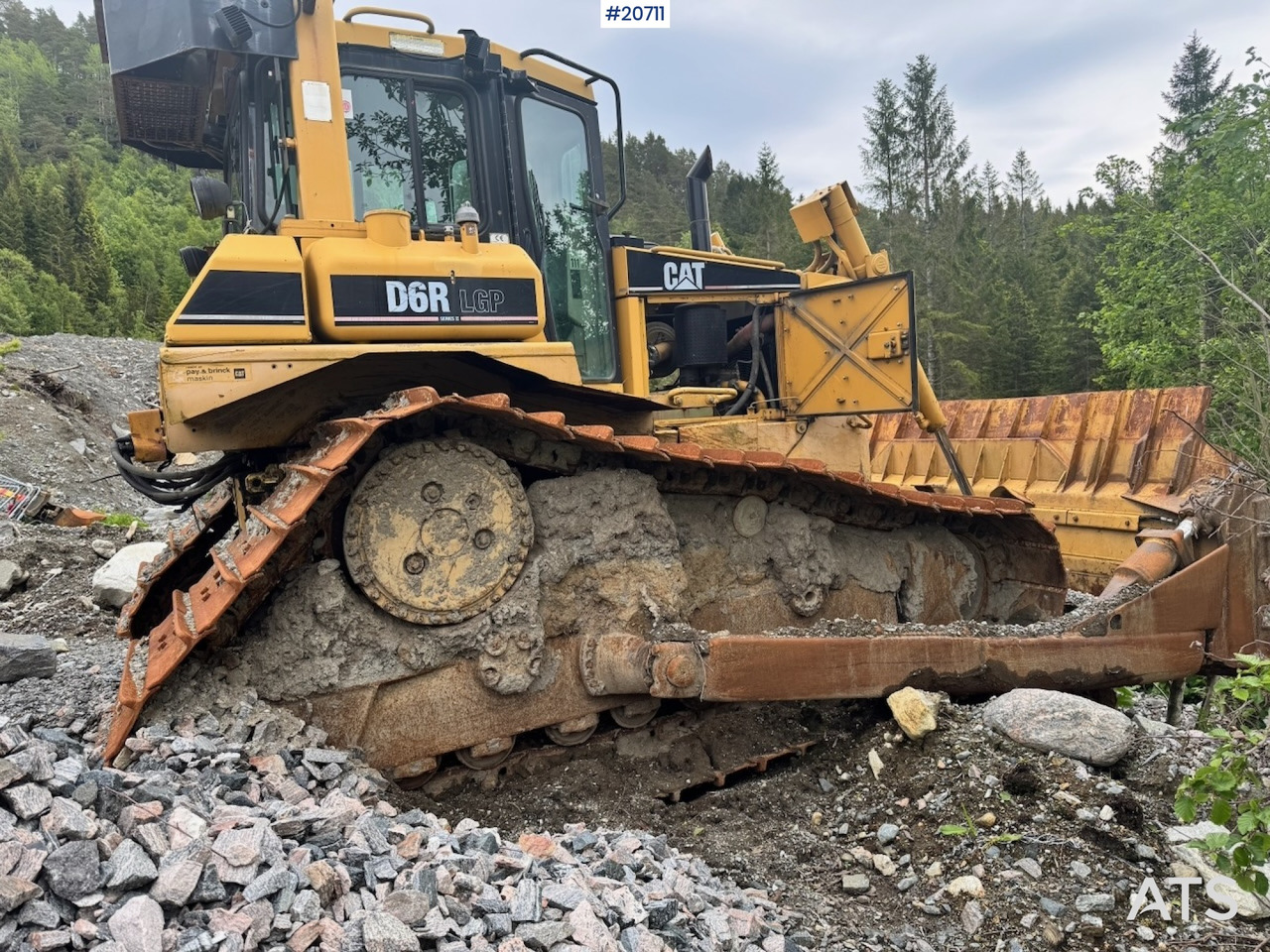 Buldožer Caterpillar D6R LGP: slika 6 Buldožer Caterpillar D6R LGP: slika 6