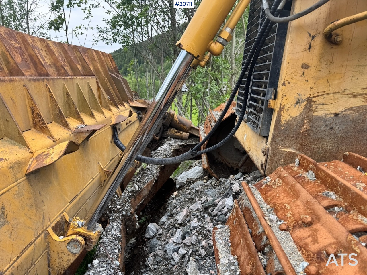 Buldožer Caterpillar D6R LGP: slika 13 Buldožer Caterpillar D6R LGP: slika 13